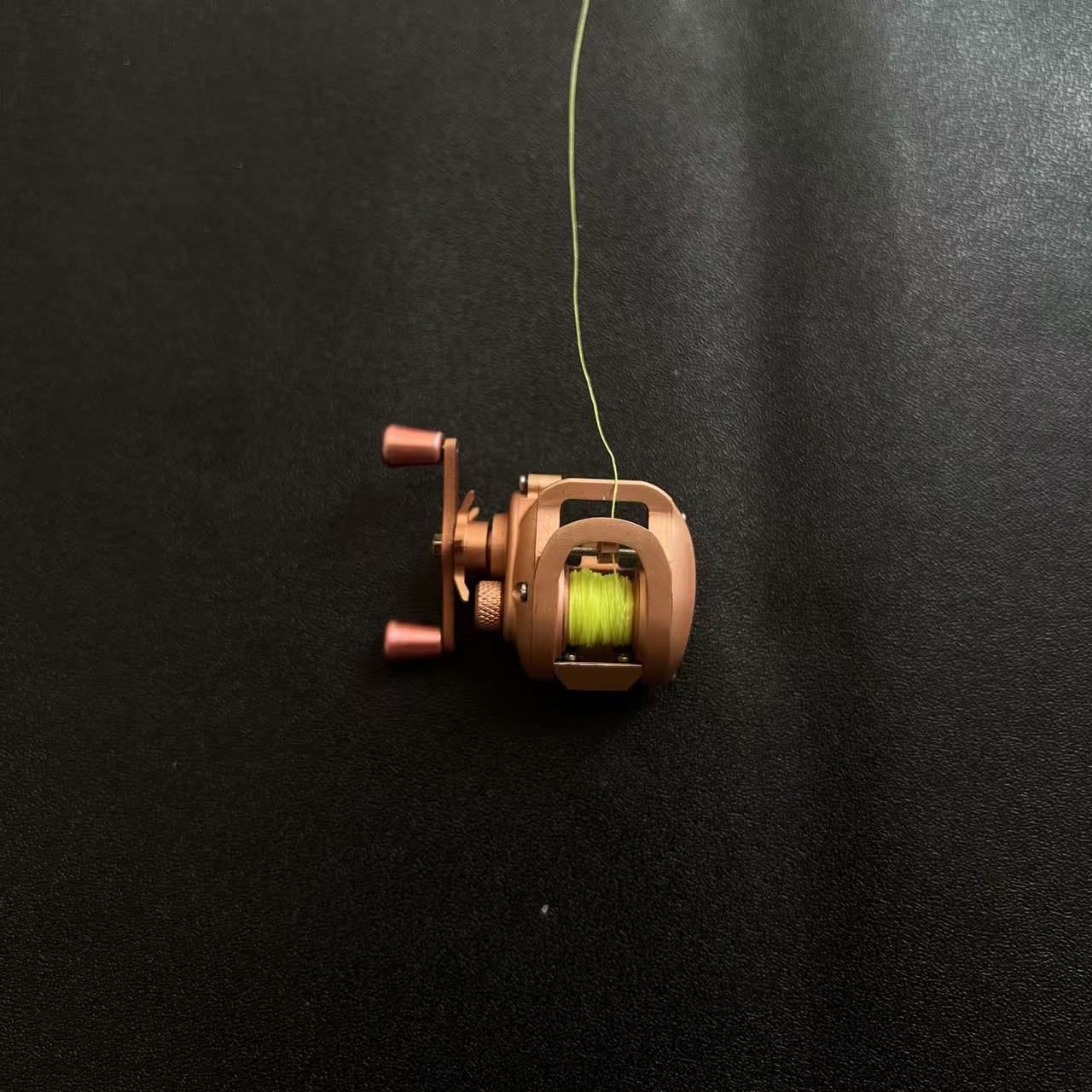 Mini Baitcasting Reel Necklace-Rose Gold 1.0