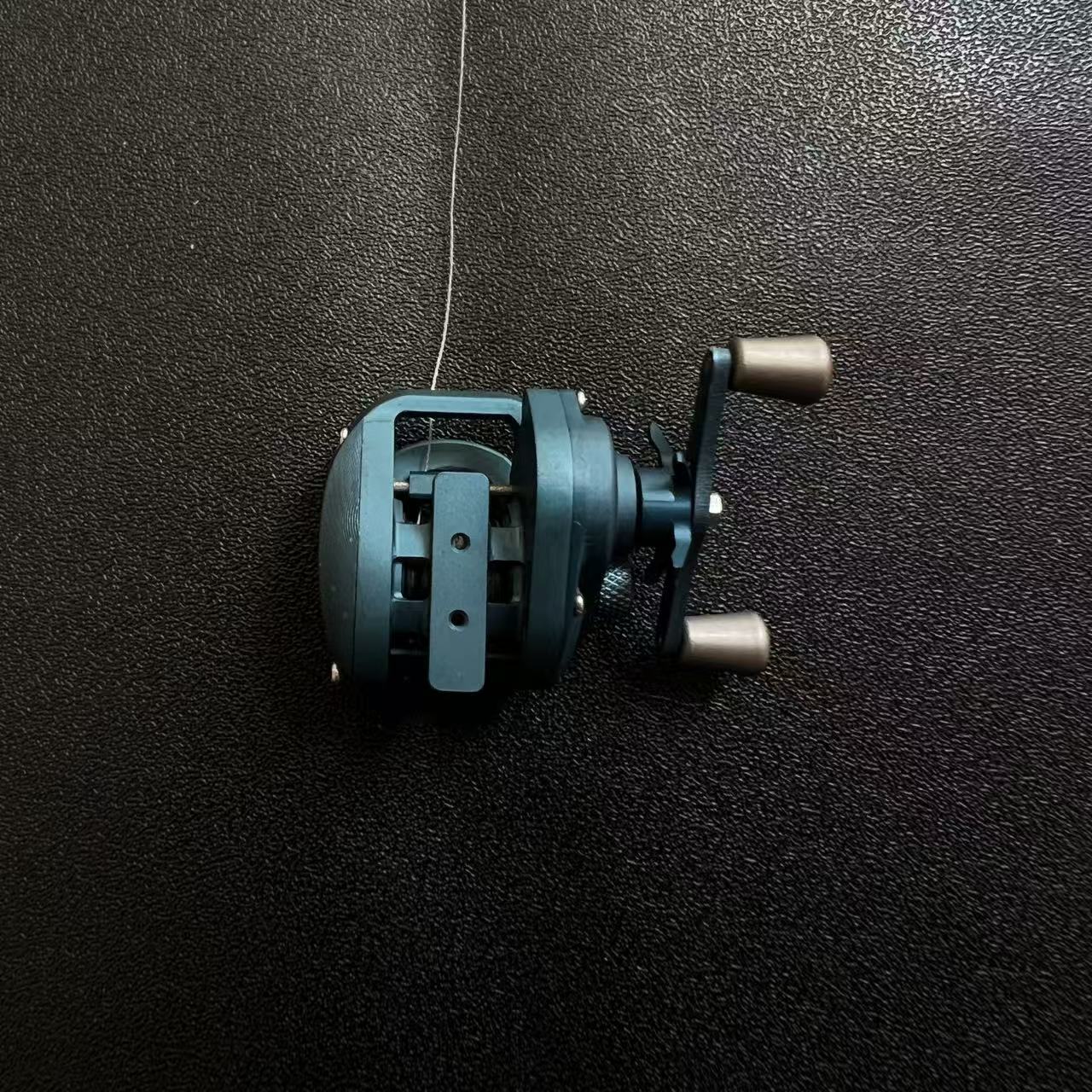 Mini Baitcasting Reel Necklace-Deep Blue 1.0