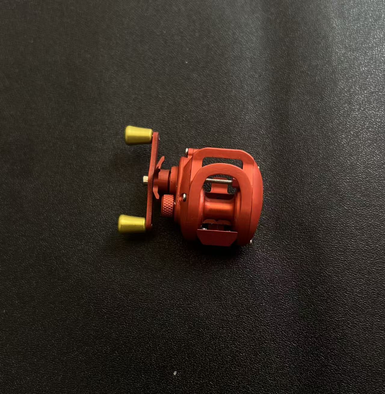 Mini Baitcasting Reel Necklace-Red 1.0