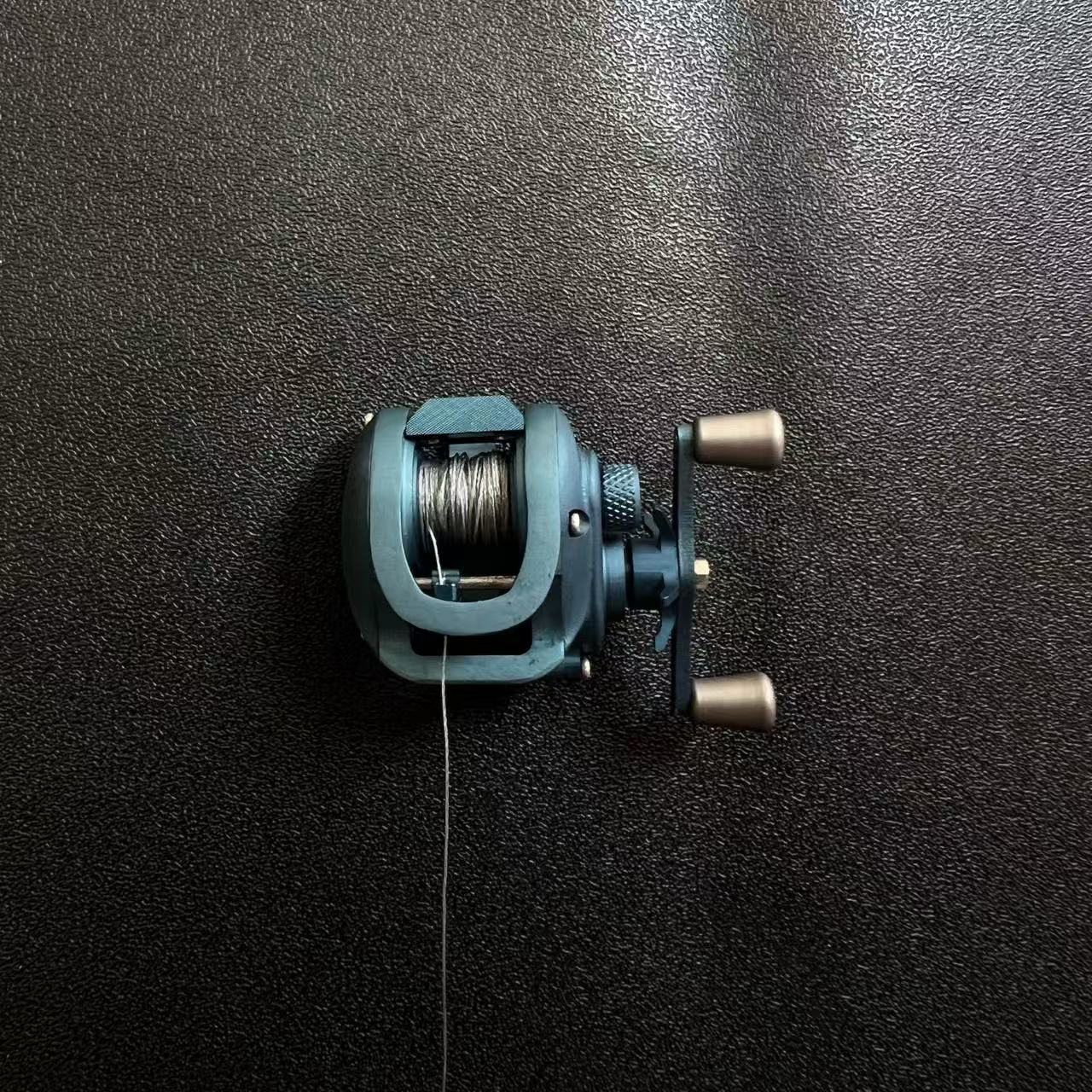 Mini Baitcasting Reel Necklace-Deep Blue 1.0