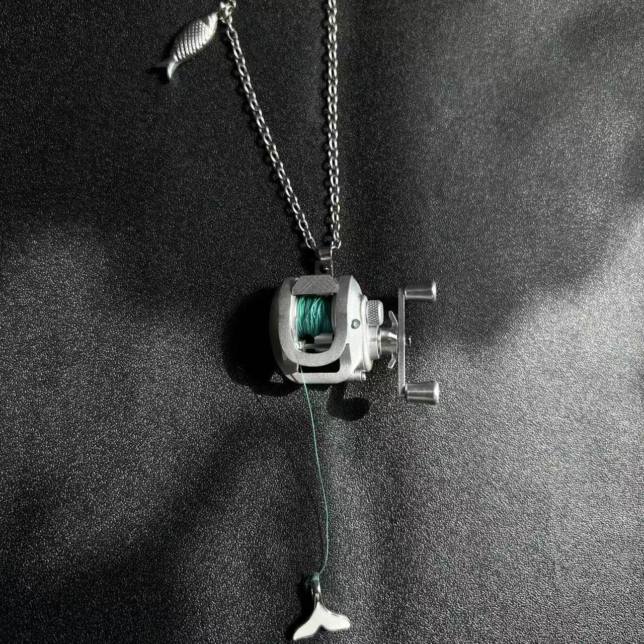 Mini Baitcasting Reel Necklace-Silver 1.0